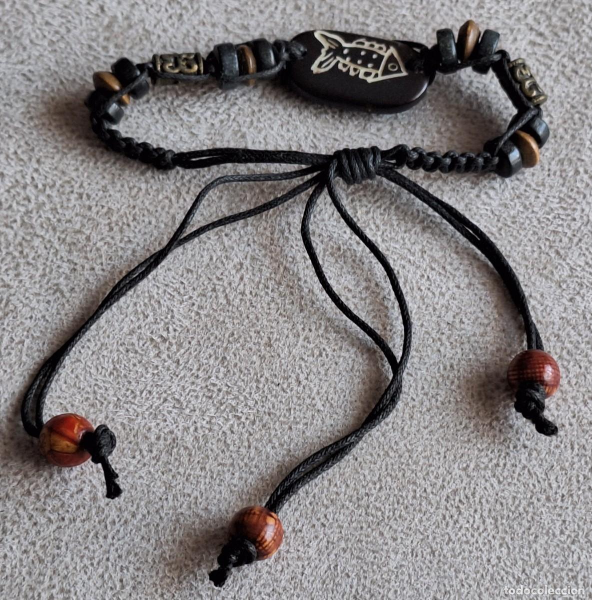 Joyeria: PULSERA DE CUERDA CON ESFERAS PL&Aacute;STICAS Y S&Iacute;MBOLO DE PEZ - Foto 1