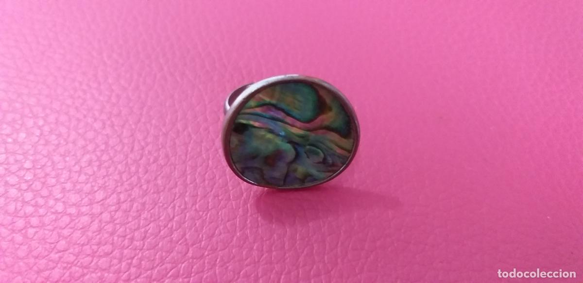 Joyeria: Anillo o sortija. Metal plateado y multicolor. Adaptable - Foto 2