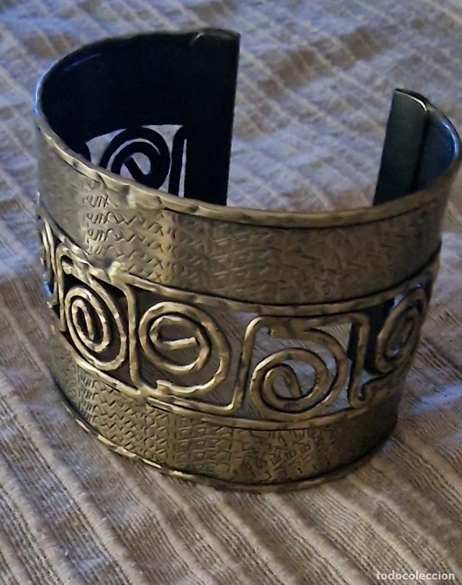 Joyeria: brazalete de metal con calado - Foto 1