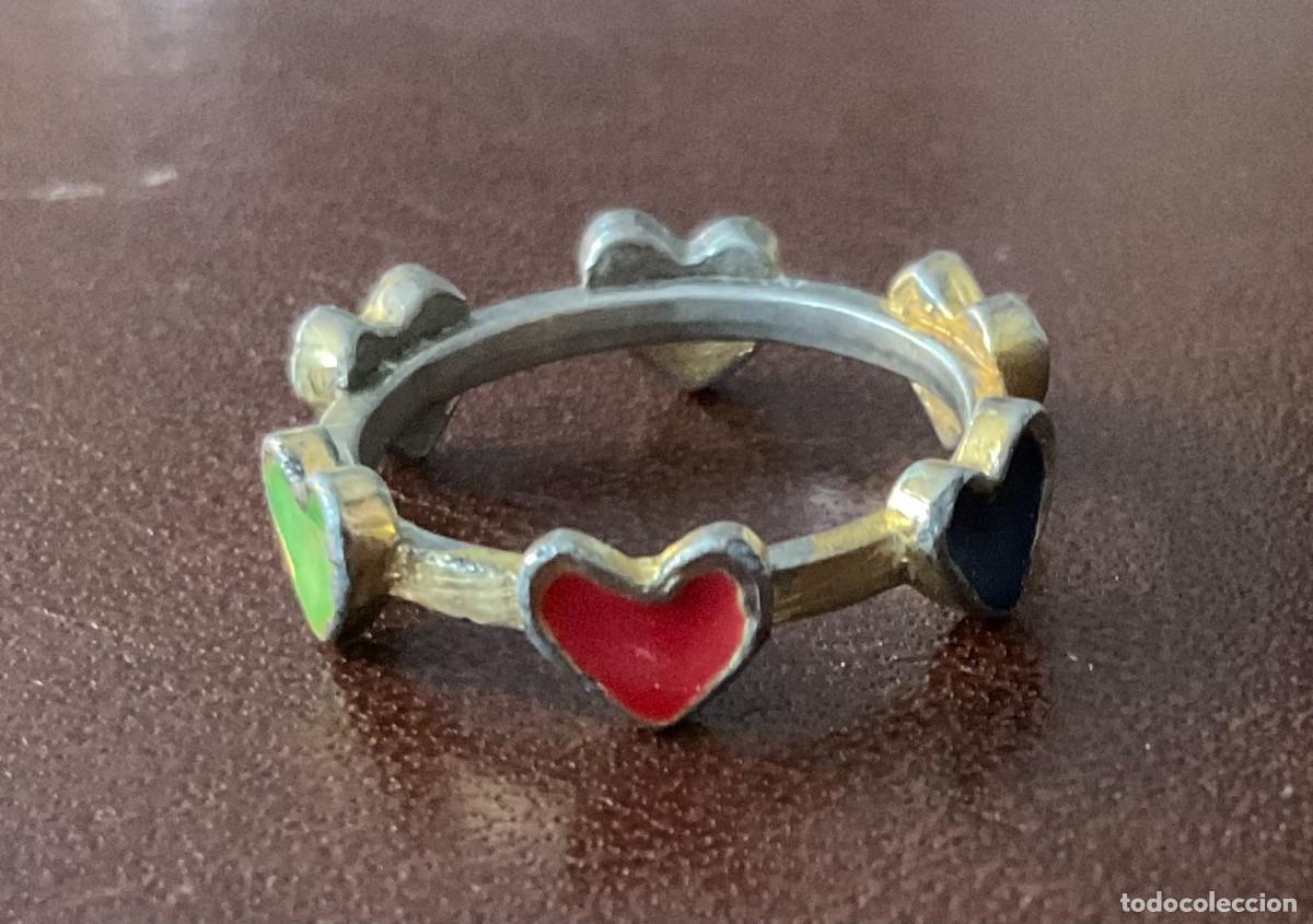 Joyeria: Anillo dorado con corazones - Foto 1