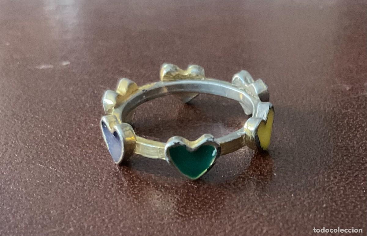 Joyeria: Anillo dorado con corazones - Foto 2