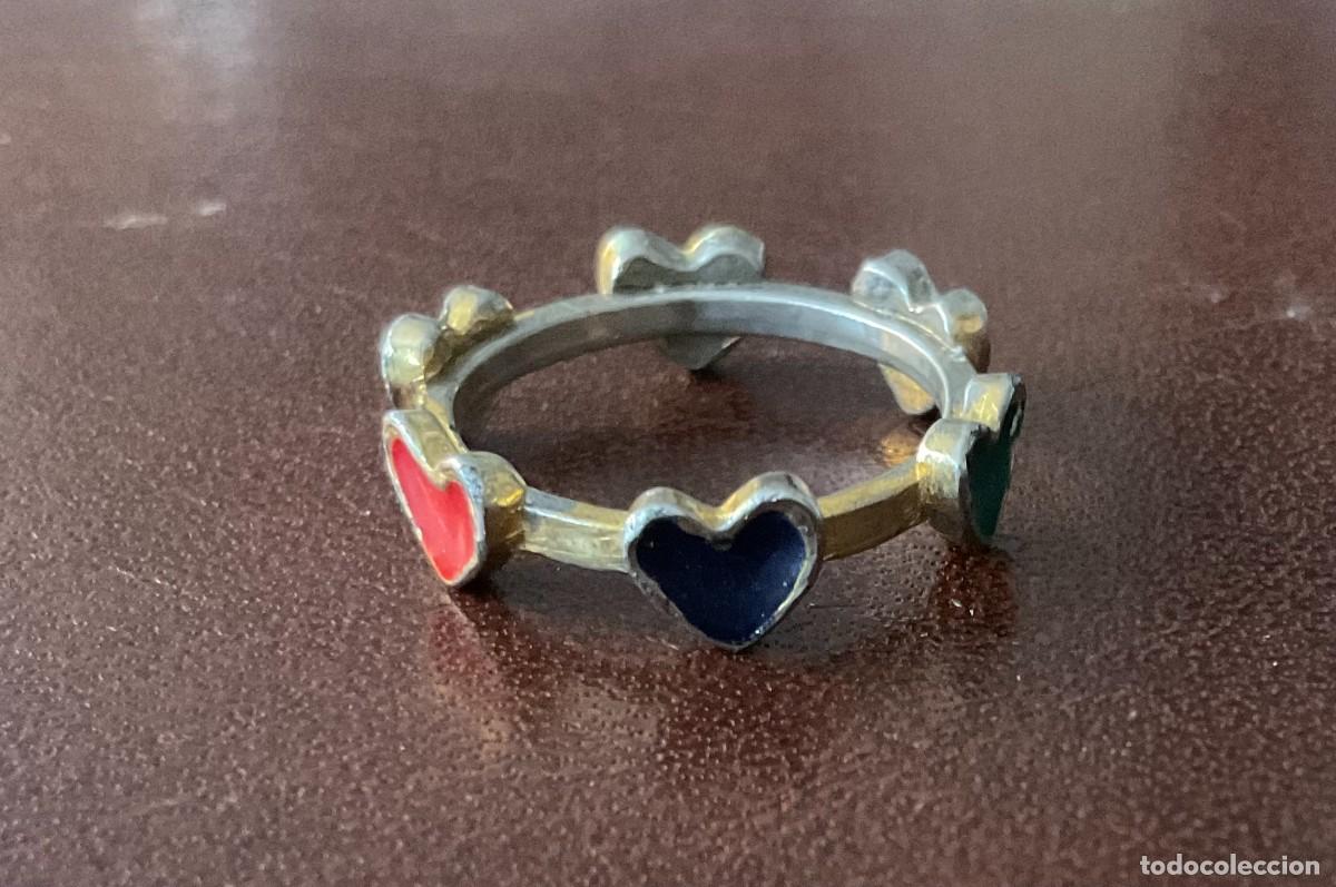Joyeria: Anillo dorado con corazones - Foto 4