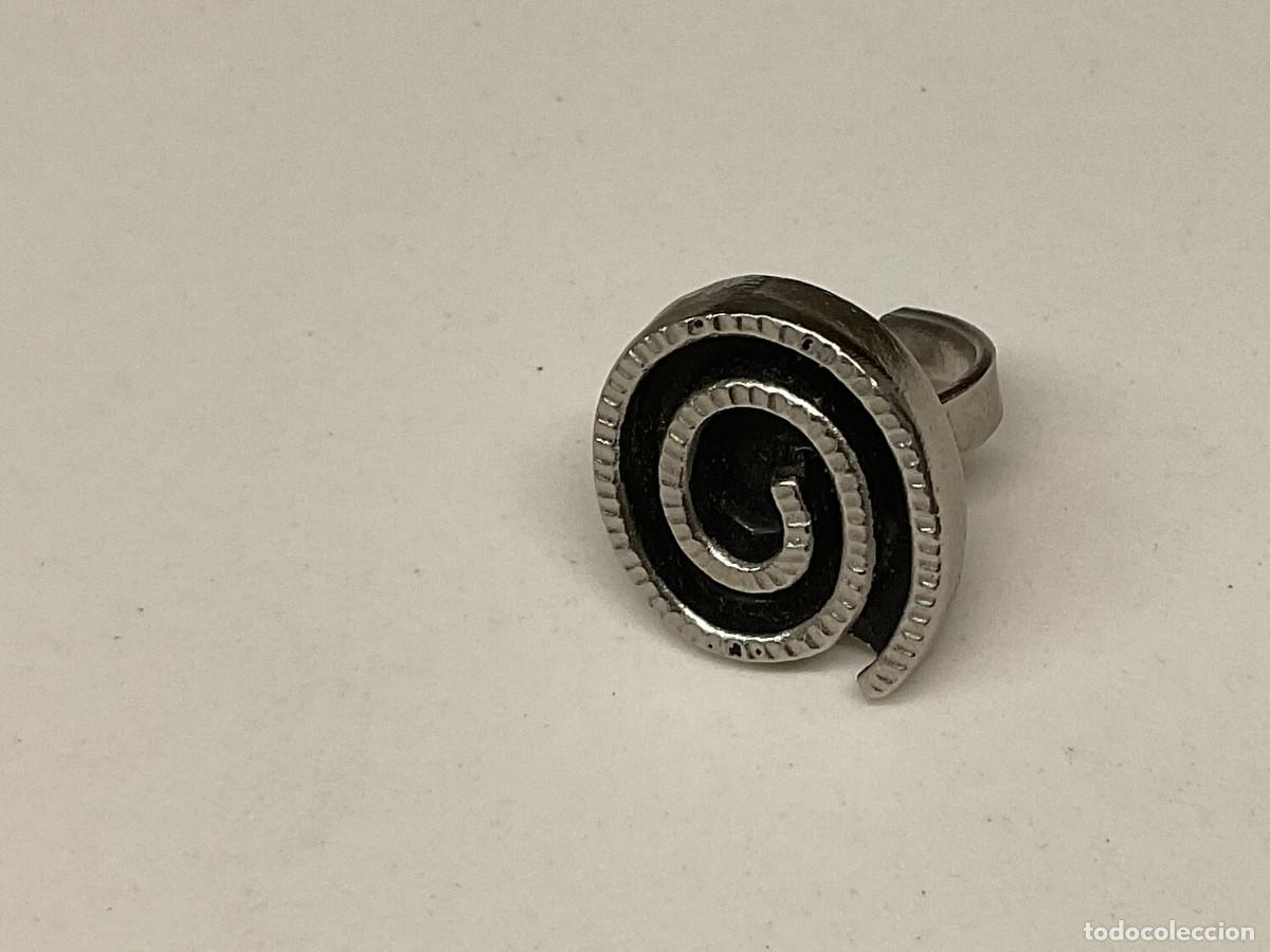 Joyeria: Anillo de metal con espiral - Foto 3