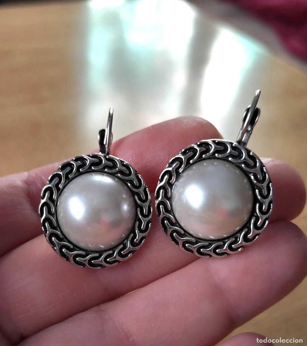 Joyeria: Pendientes plateados con perla, bisuter&iacute;a. - Foto 1