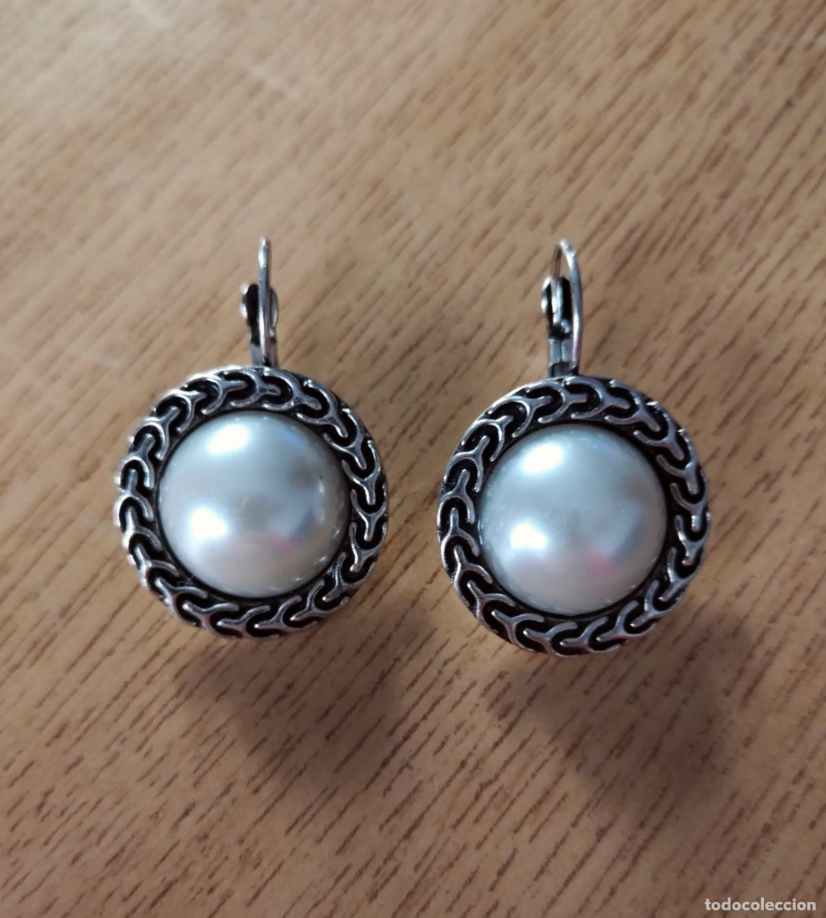 Joyeria: Pendientes plateados con perla, bisuter&iacute;a. - Foto 2
