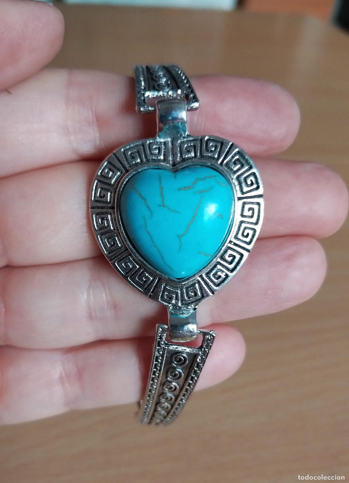 Joyeria: Pulsera plateada con piedra azul turquesa. Forma coraz&oacute;n. - Foto 1