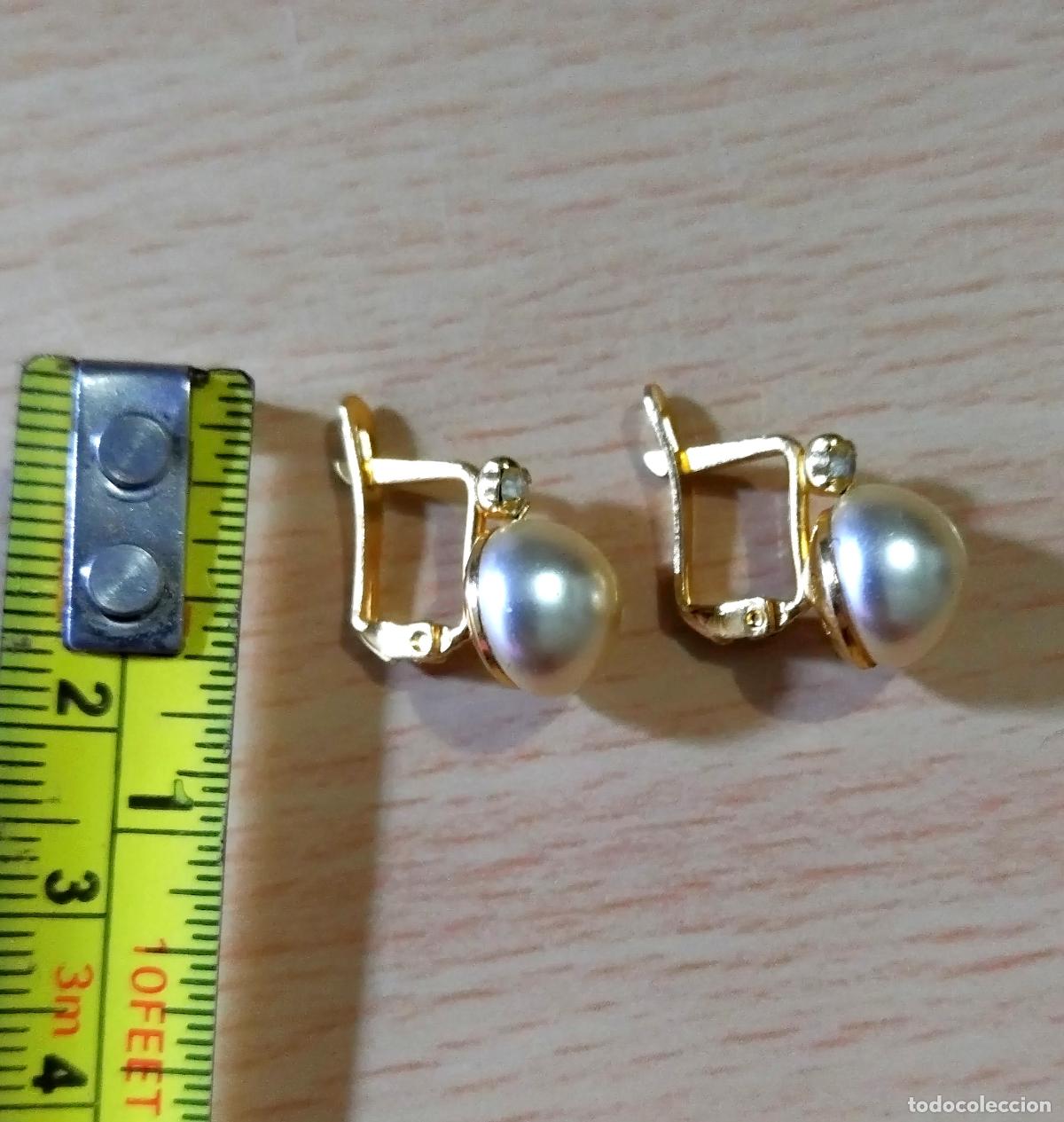 Joyeria: Pendientes dorados con perla, cierre de pala. - Foto 2