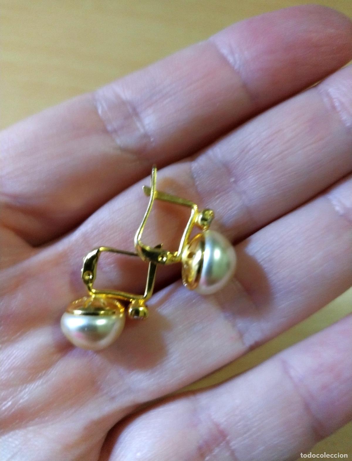 Joyeria: Pendientes dorados con perla, cierre de pala. - Foto 3