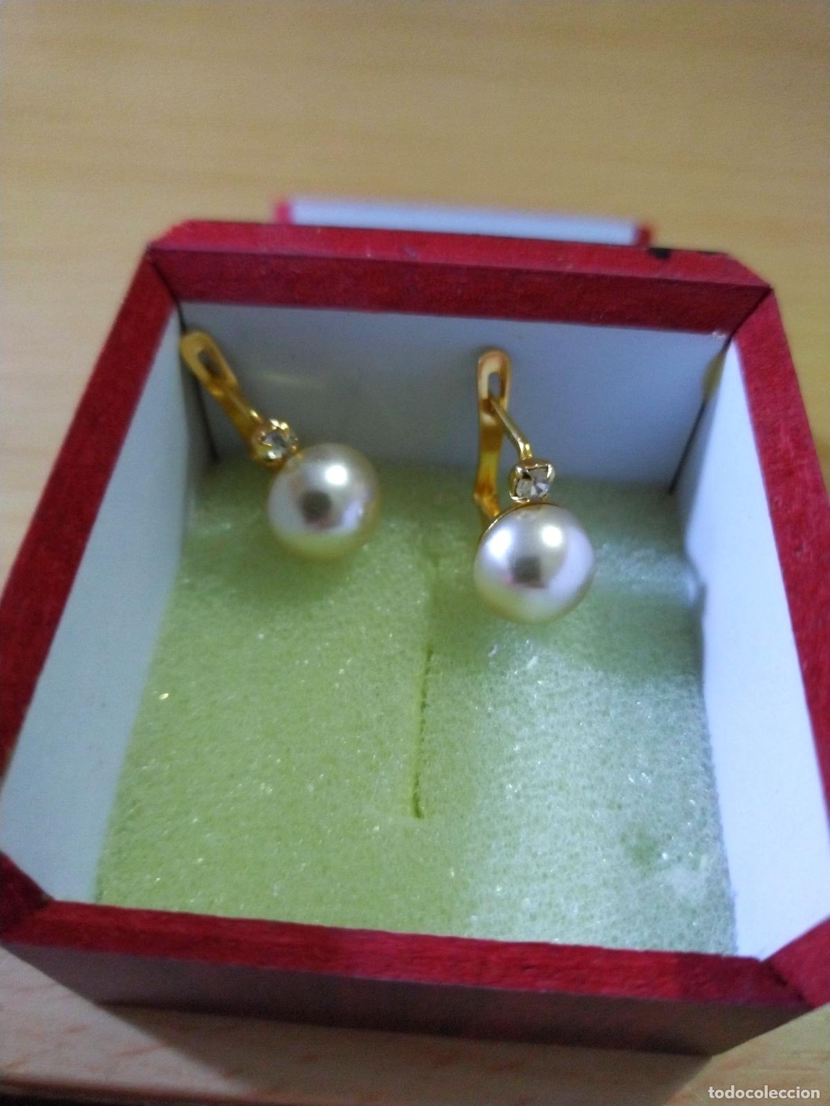 Joyeria: Pendientes dorados con perla, cierre de pala. - Foto 5