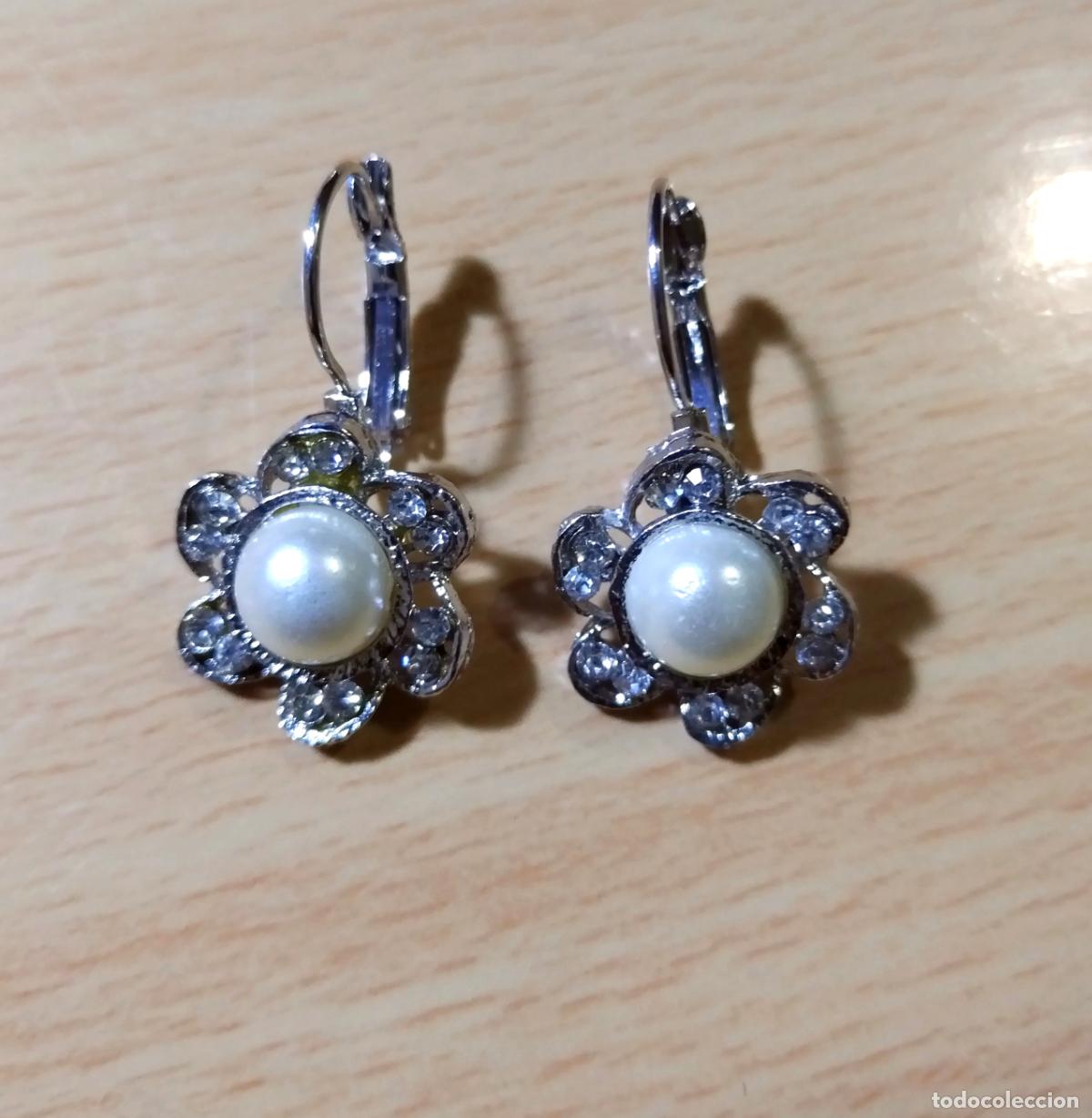 Joyeria: Pendientes plateados con perla, bisuter&iacute;a. - Foto 1