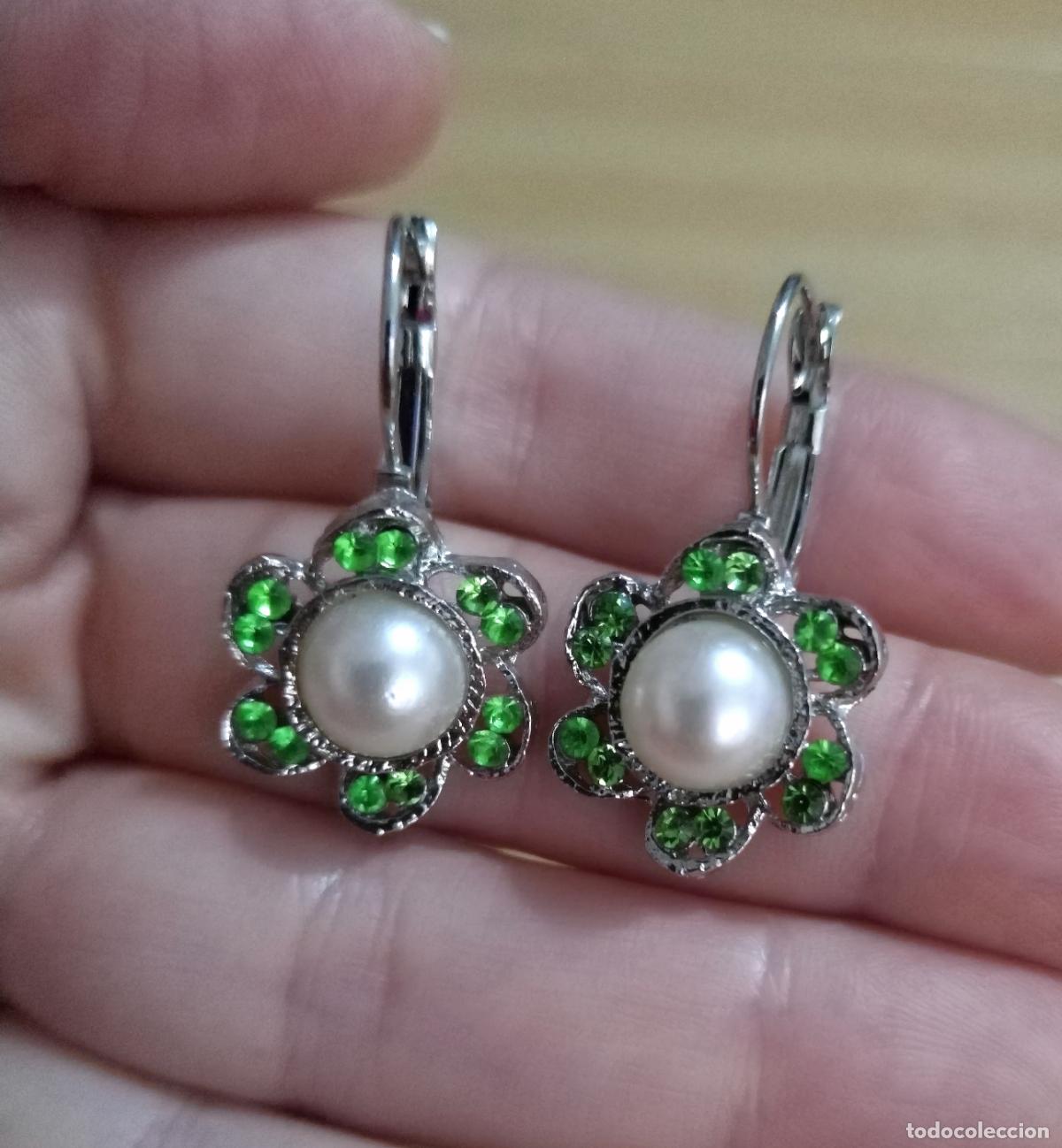Joyeria: Pendientes forma flor con perla, bisuter&iacute;a. - Foto 2