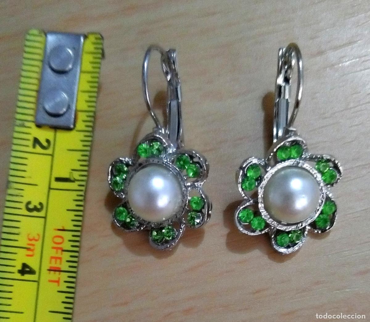 Joyeria: Pendientes forma flor con perla, bisuter&iacute;a. - Foto 3