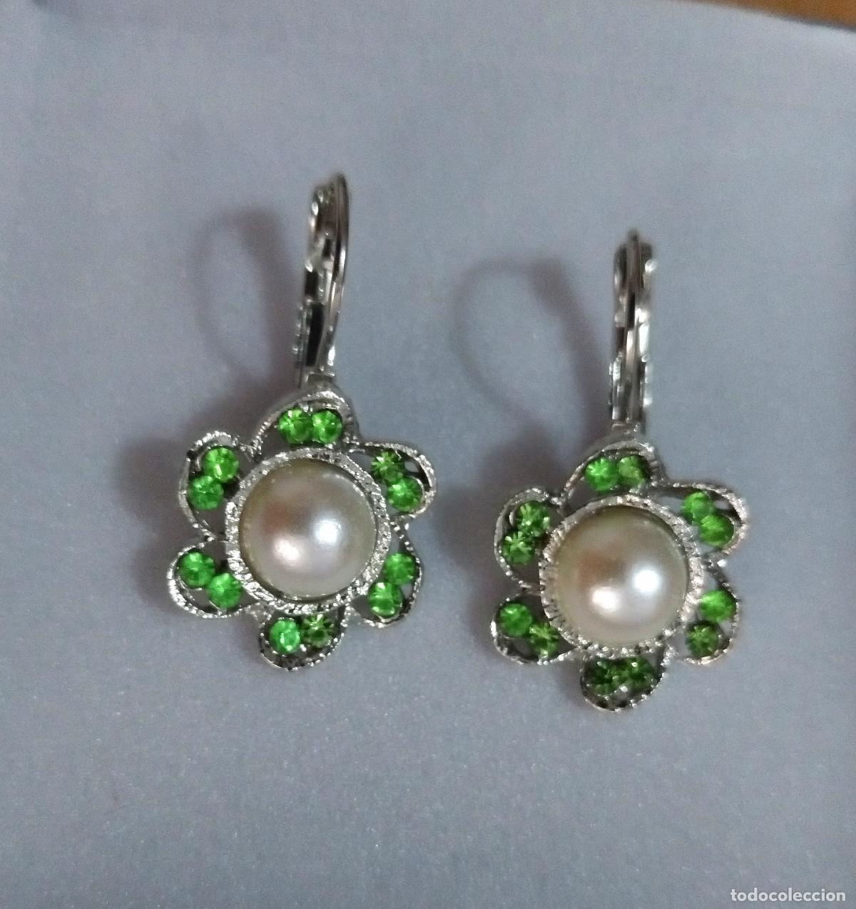 Joyeria: Pendientes forma flor con perla, bisuter&iacute;a. - Foto 4