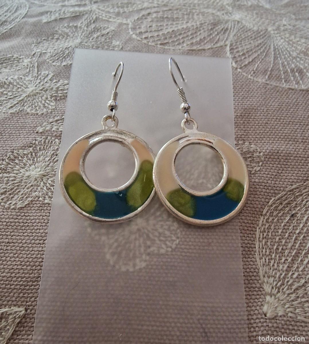 Joyeria: Pendiente artesanal aros verde azulado-blanco - Foto 1