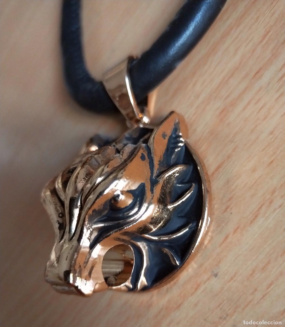 Joyeria: Colgante, collar con le&oacute;n. Bisuter&iacute;a. - Foto 1