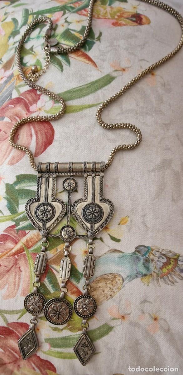 Joyeria: cordon dorado con colgante ex&oacute;tico - Foto 1