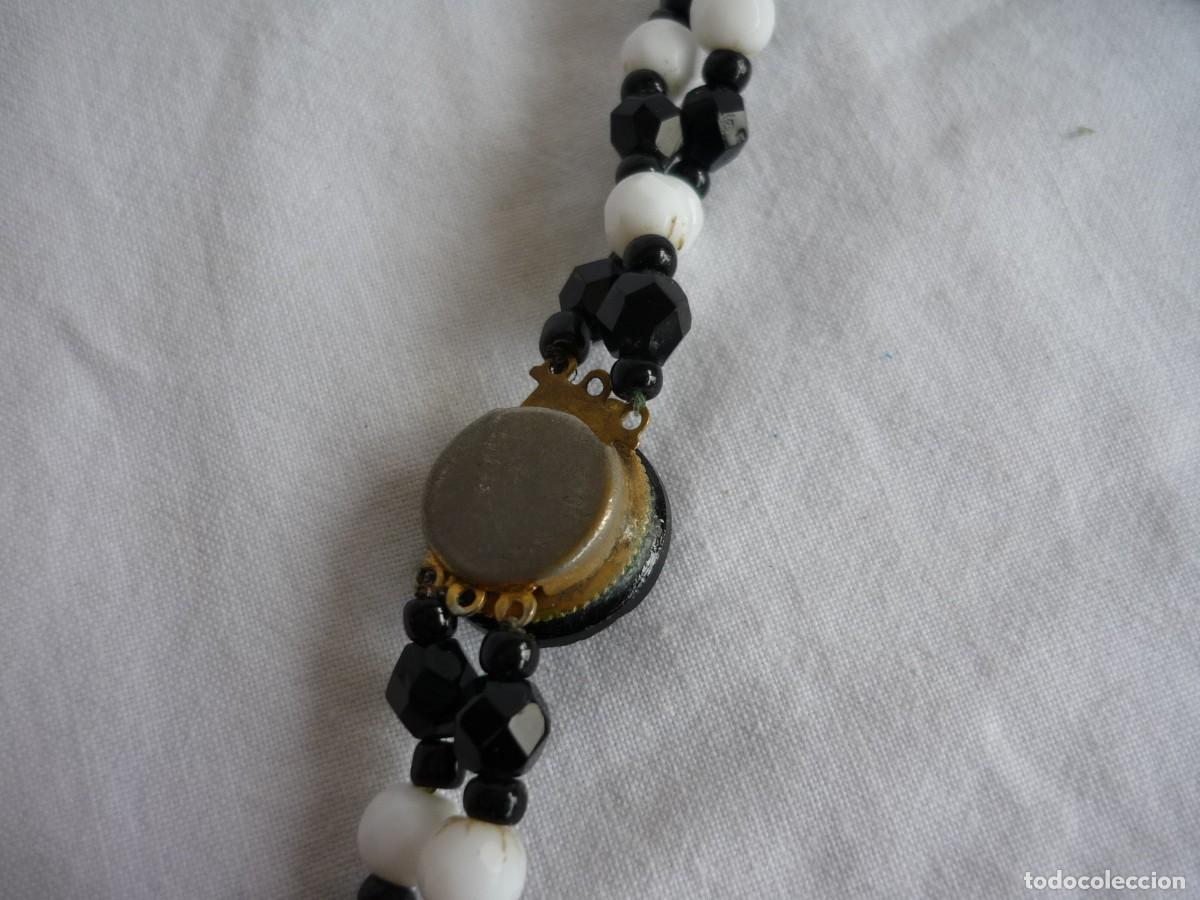 Joyeria: Collar doble de cuentas de vidrio blancas y negras - Foto 6