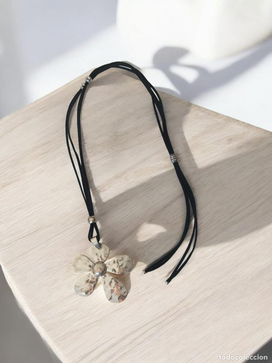 Joyeria: Collar Largo Flor con Cordón Negro Ajustable - Foto 3