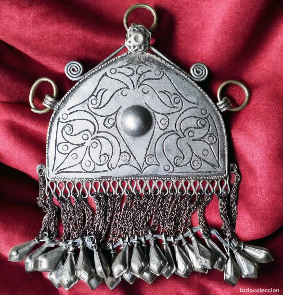 Joyeria: Medall&oacute;n hazara de Afganist&aacute;n. - Foto 1