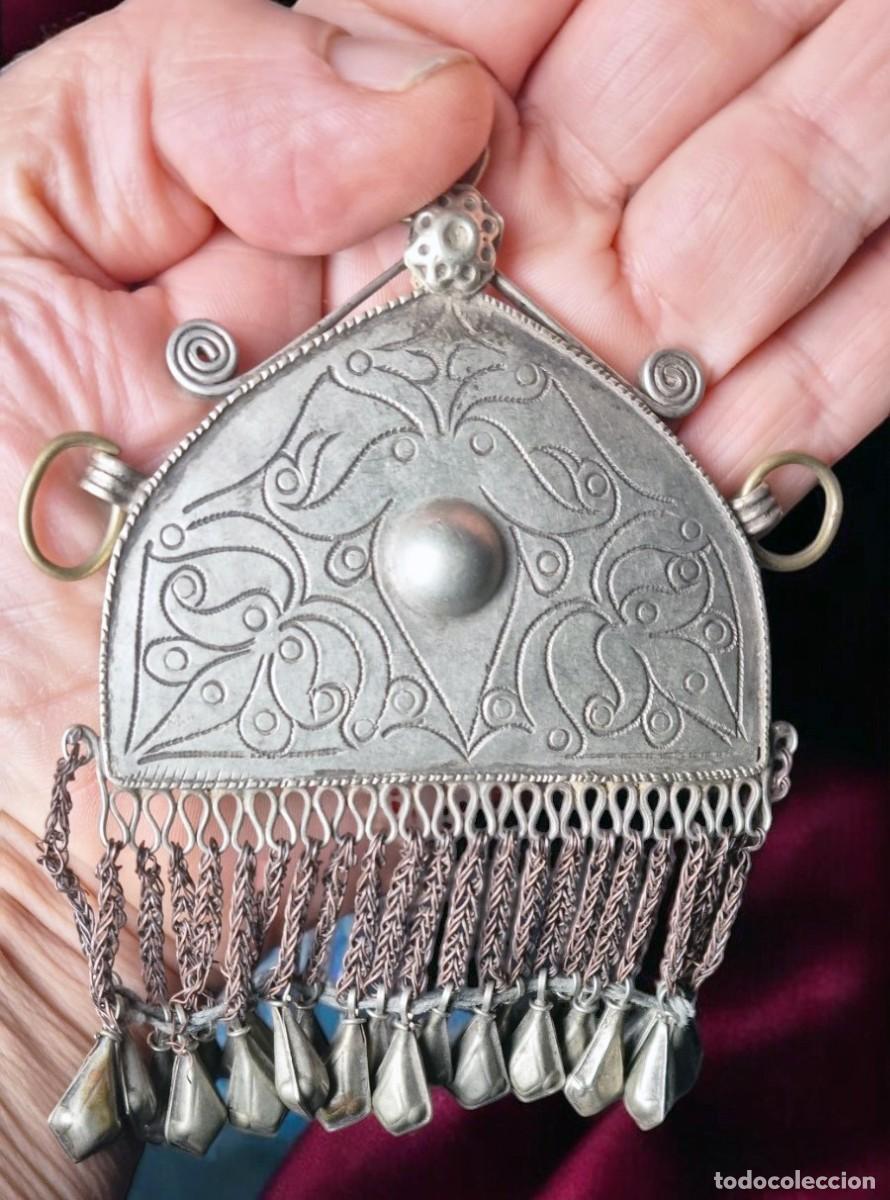 Joyeria: Medall&oacute;n hazara de Afganist&aacute;n. - Foto 4