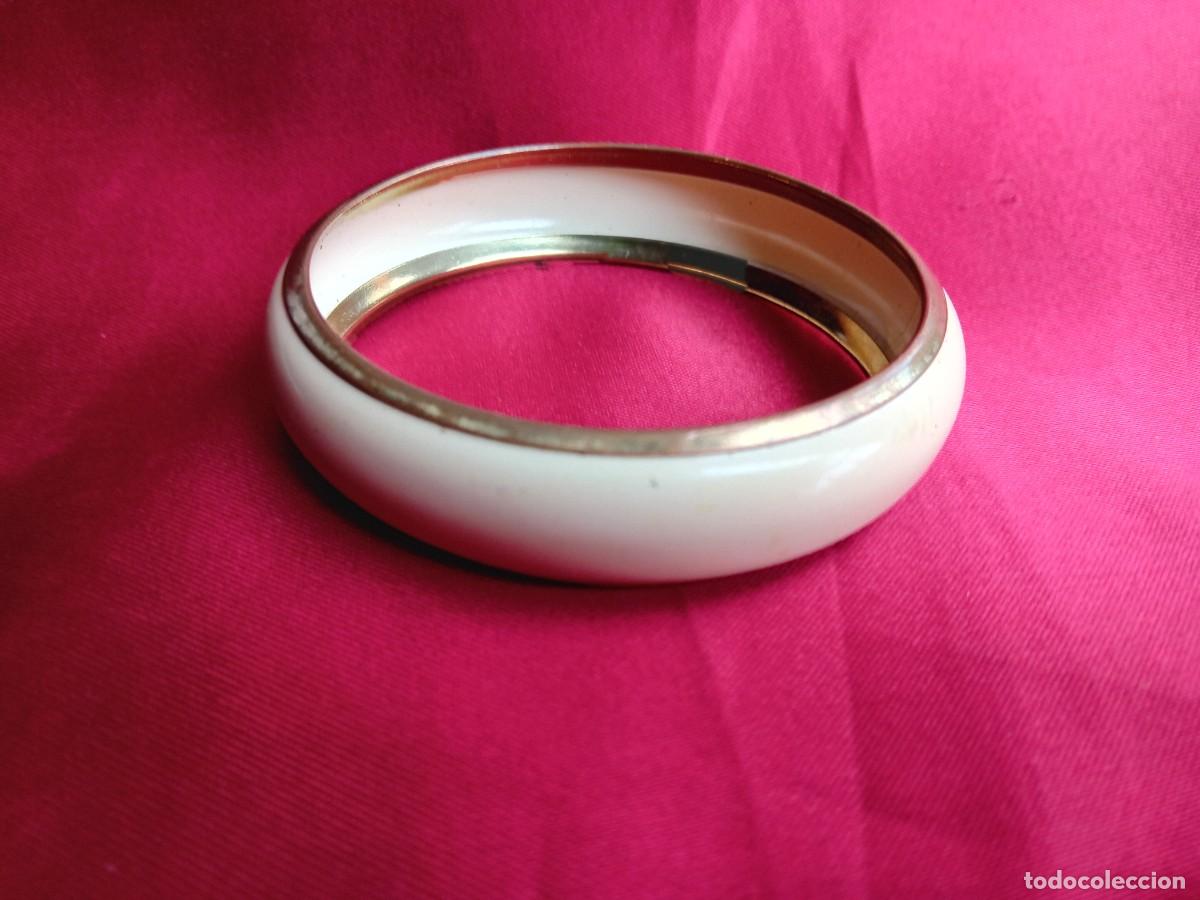 Joyeria: Pulsera de marfilina y lat&oacute;n d&eacute;cada de los 70 - Foto 1