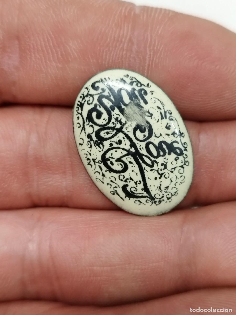 Joyeria: Antiguo medall&oacute;n esmaltado a identificar. - Foto 2