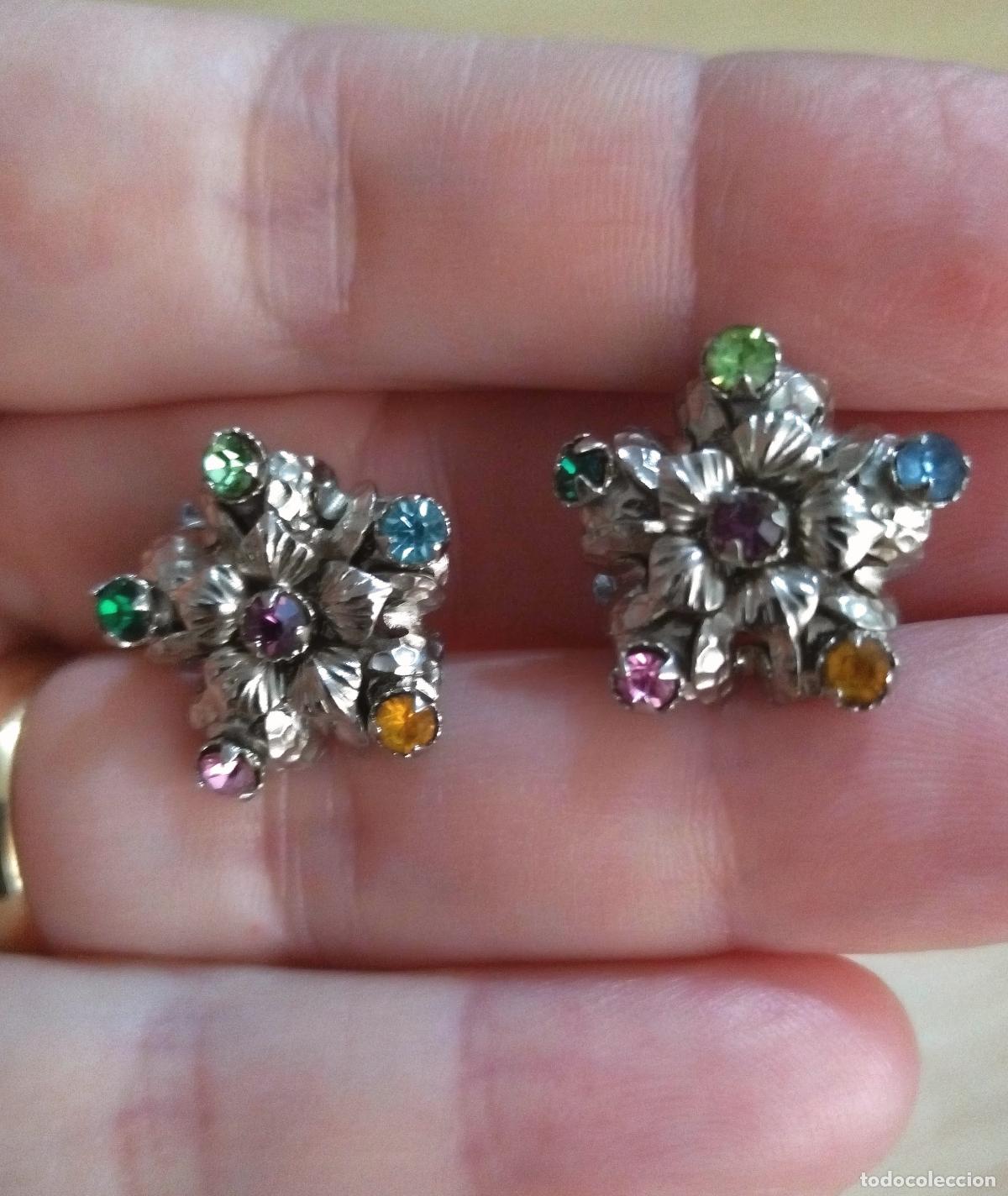 Joyeria: Pendientes plateados forma flor, cierre de clip. - Foto 2