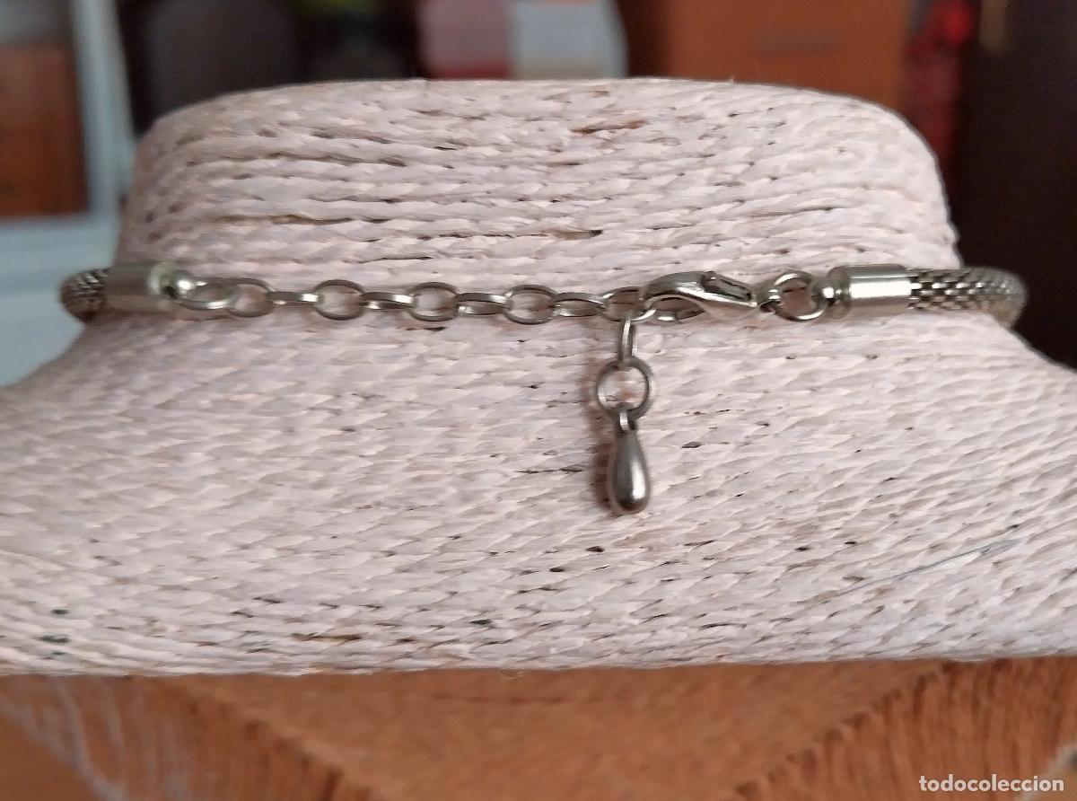 Joyeria: Collar plateado con brillantes cristales. - Foto 4