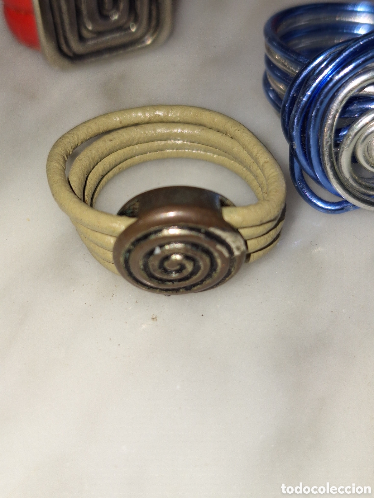 Joyeria: Lote de cinco anillos - Foto 2