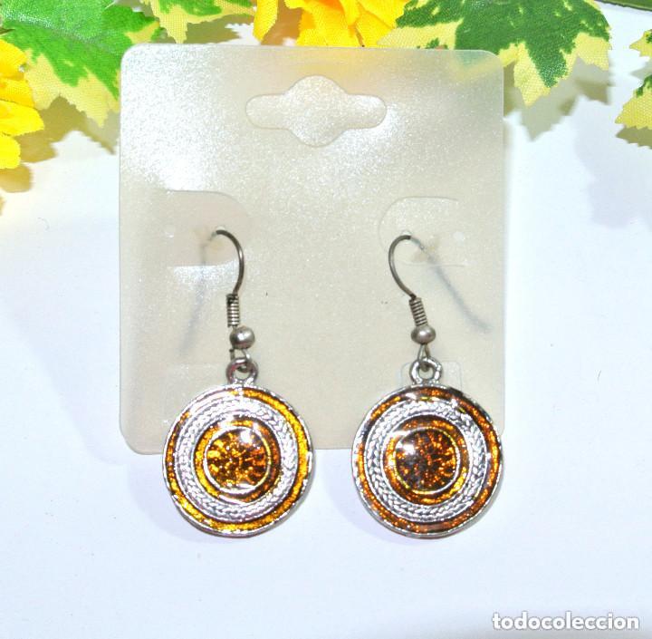 Joyeria: Pendientes color plata y marr&oacute;n, A&ntilde;o 2000, Nuevos - Foto 1