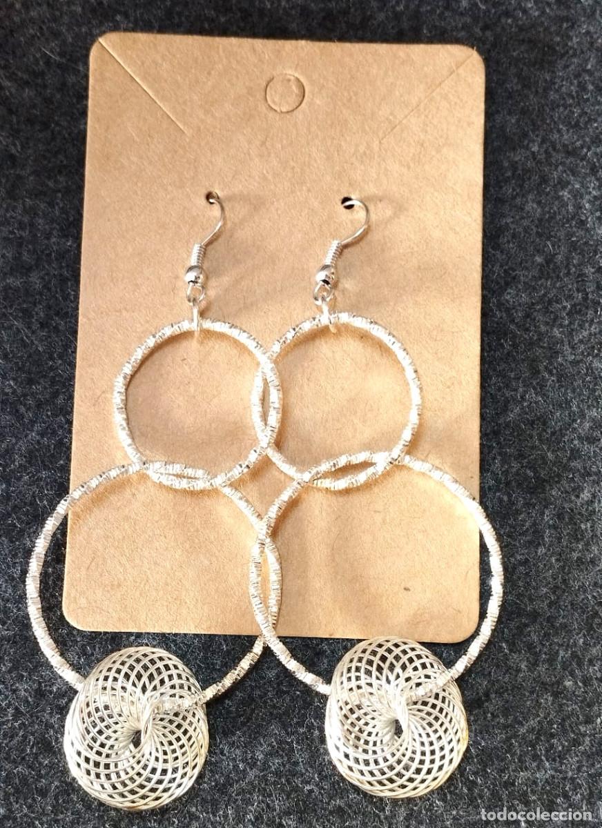Joyeria: Pendientes largos color plata, A&ntilde;o 2000, Nuevos - Foto 1