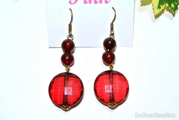 Joyeria: Pendientes largos color rojo burdeos, A&ntilde;o 2000, Nuevos - Foto 2