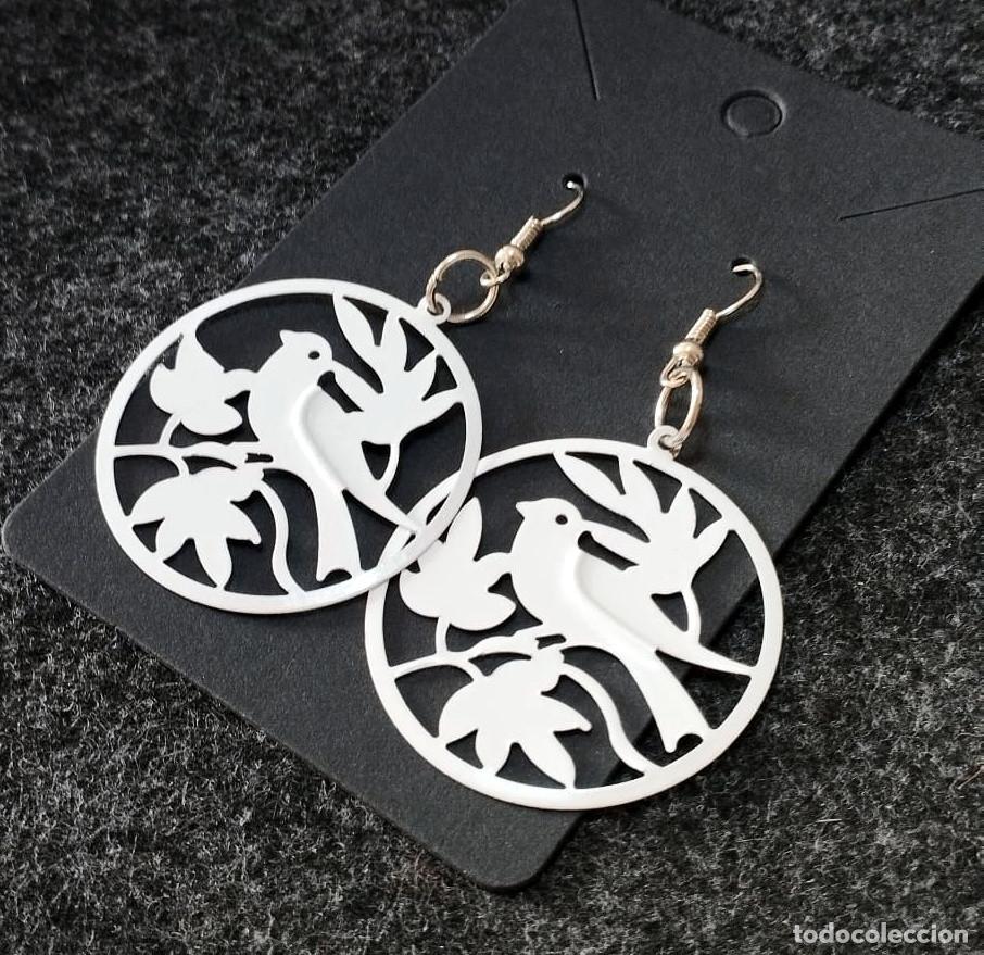 Joyeria: Pendientes color blanco con p&aacute;jaro, A&ntilde;o 2000, nuevos - Foto 2