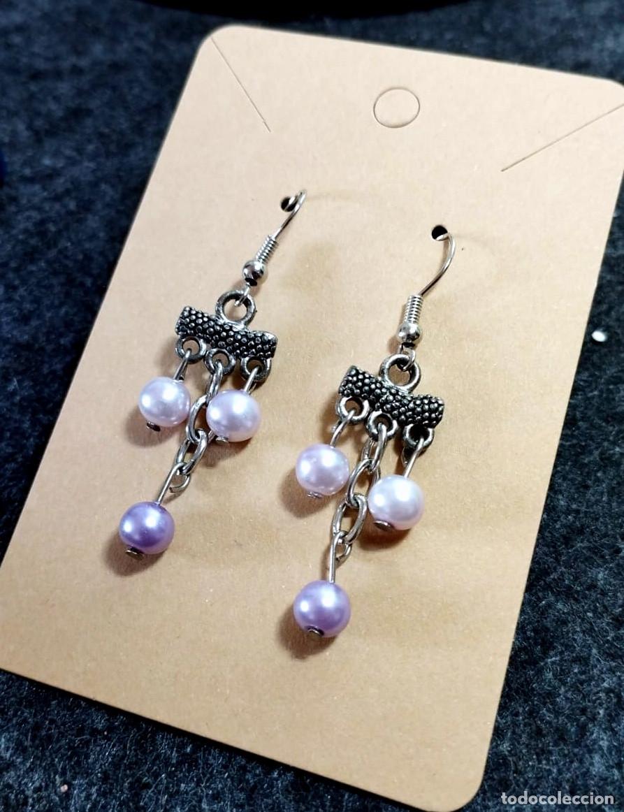 Joyeria: Pendientes color plata y perlas moradas, A&ntilde;o 2000, Nuevos - Foto 2