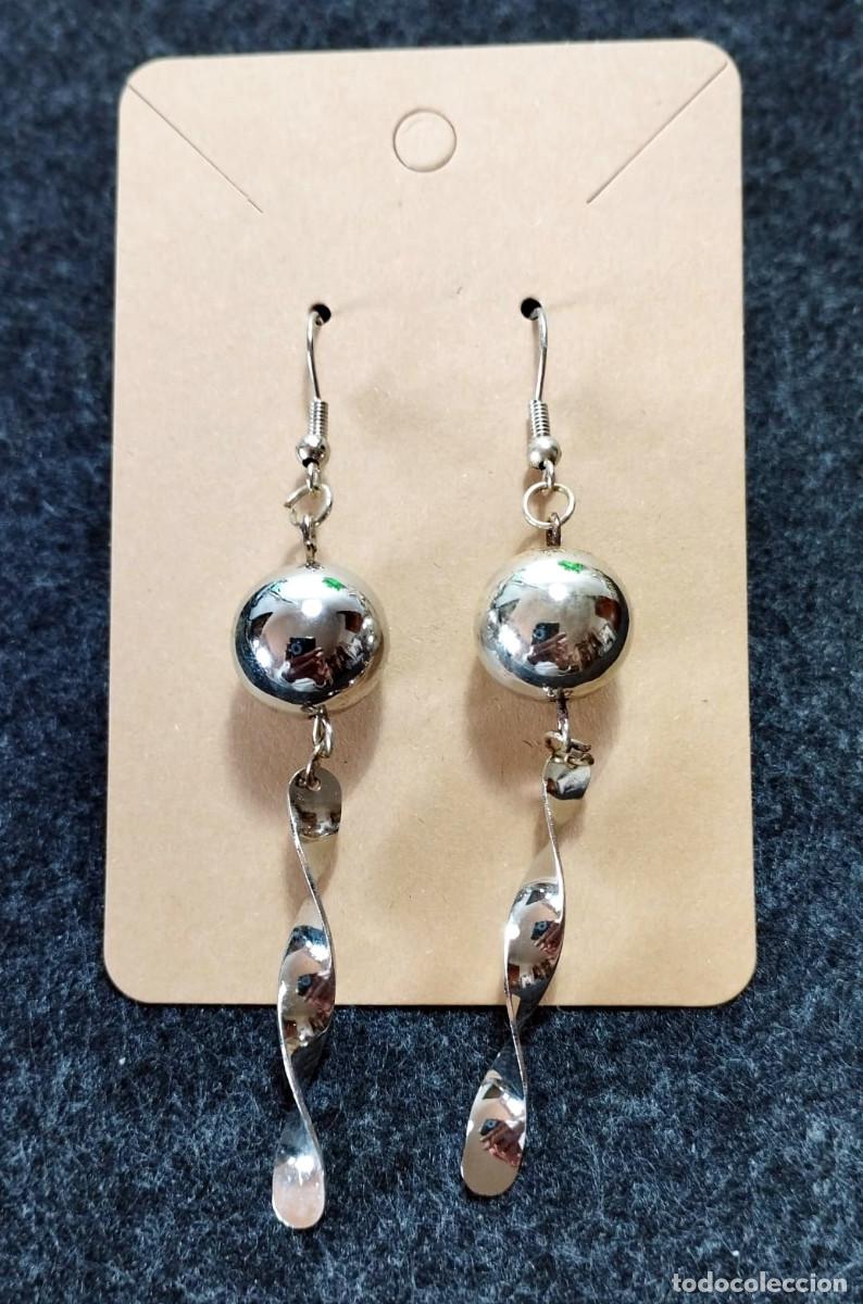 Joyeria: Pendientes largos color plata, A&ntilde;o 2000, Nuevos - Foto 1