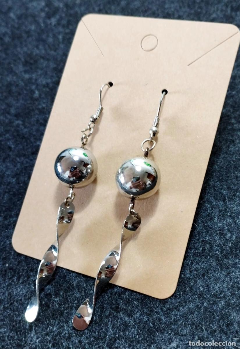 Joyeria: Pendientes largos color plata, A&ntilde;o 2000, Nuevos - Foto 2