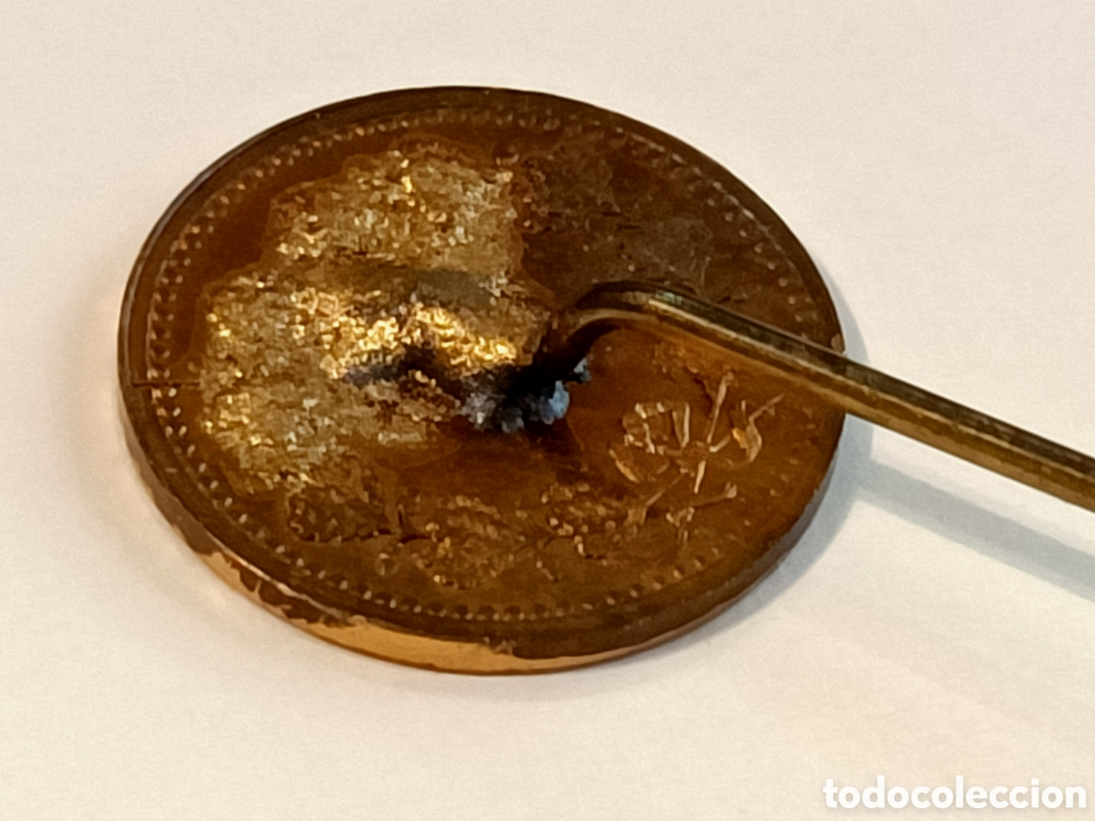 Joyeria: Aguja con peque&ntilde;a moneda dorada. - Foto 4