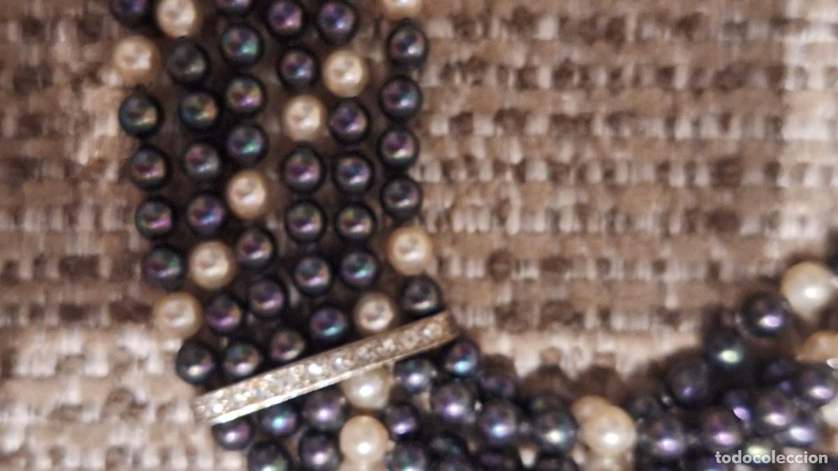 Joyeria: Collar multihilo de perlitas negras y blancas con detalles de plata - Foto 2