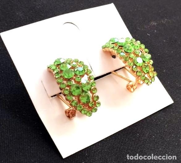 Joyeria: Pendientes color oro con strass verde, Nuevos - Foto 2