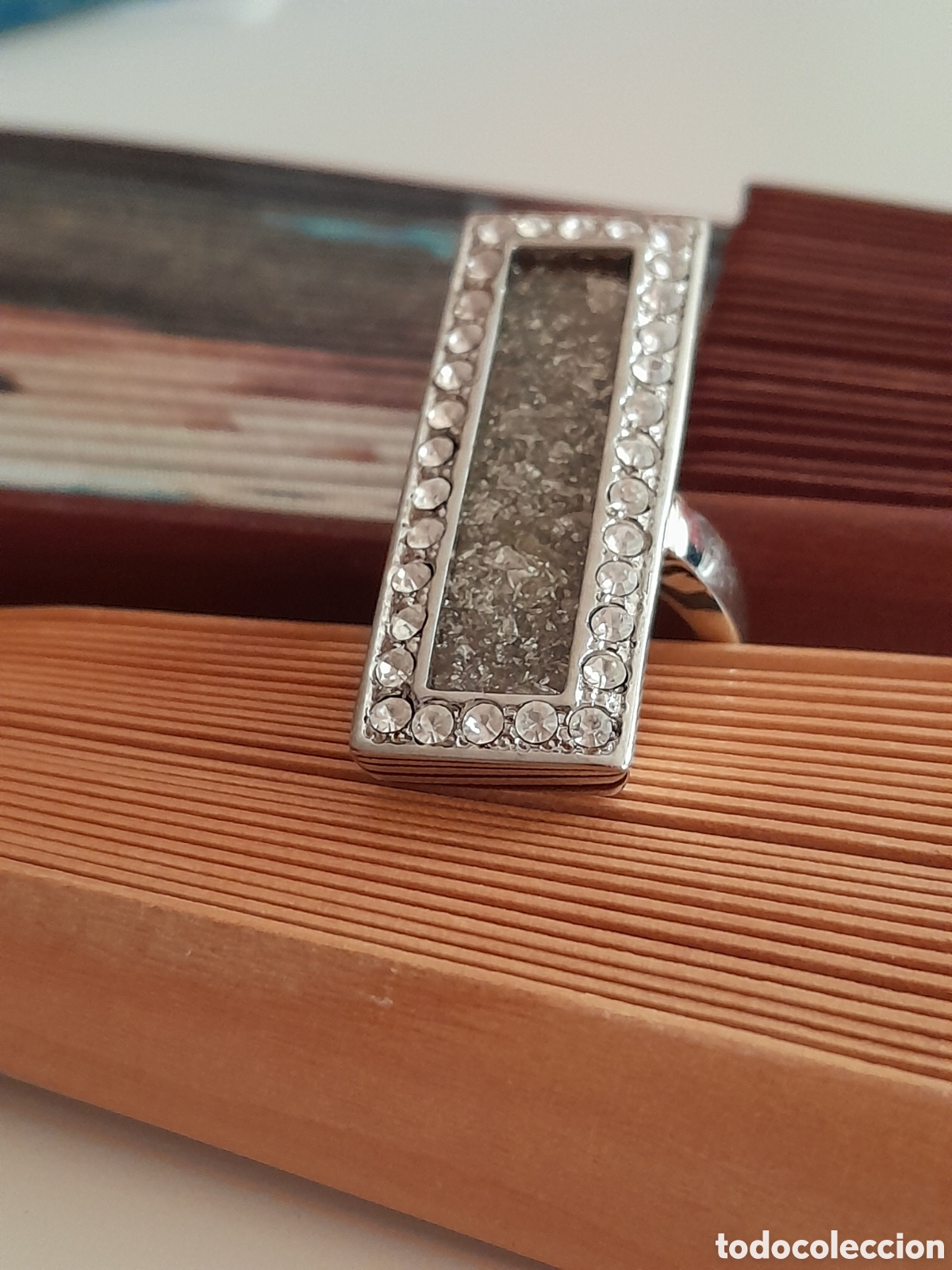 Joyeria: SORTIJA RECTANGULAR CON CRISTAL. ITALIA. - Foto 1