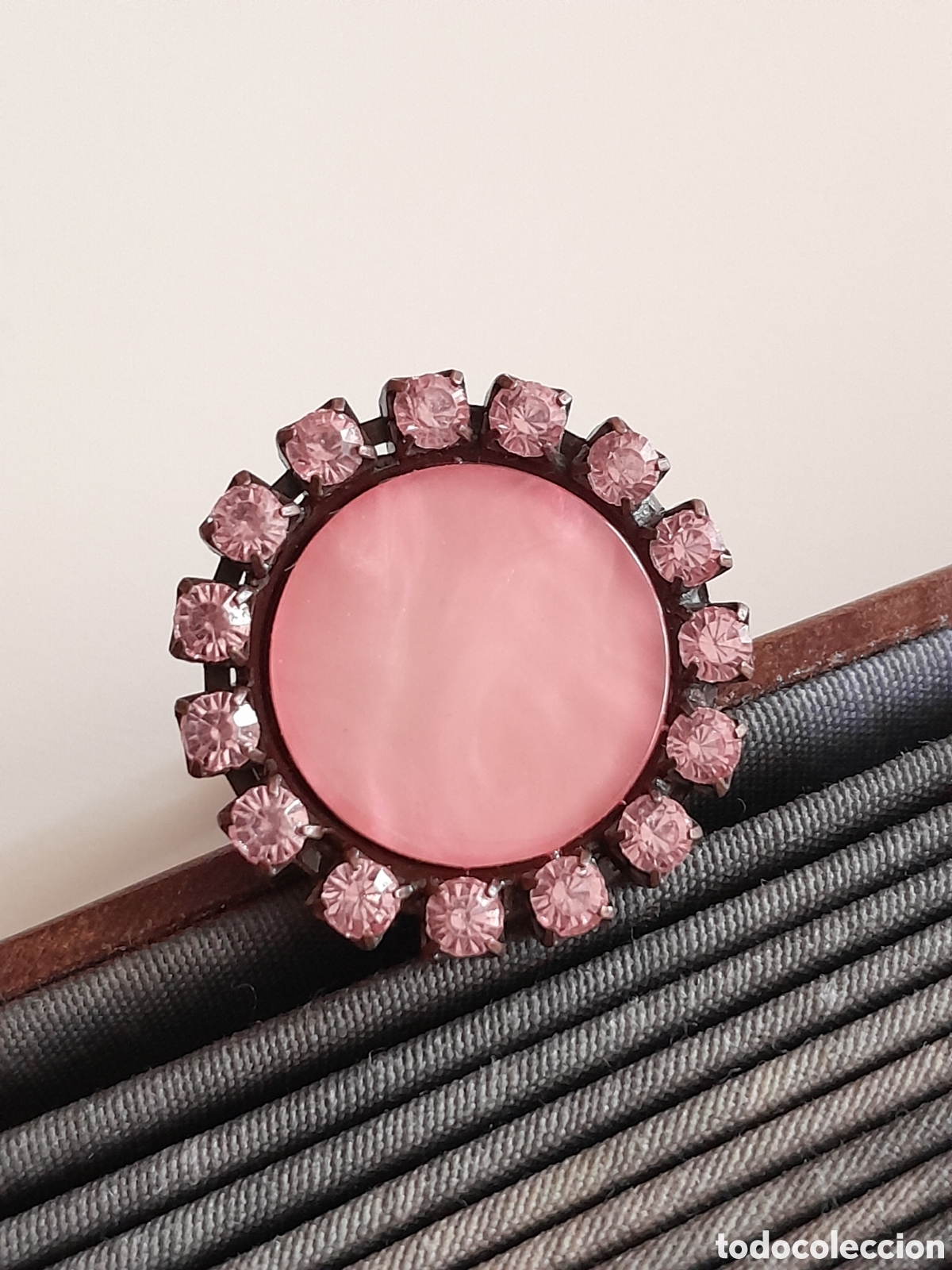 Joyeria: SORTIJA NACARADA CON CRISTAL ROSA. ABIERTA - Foto 1