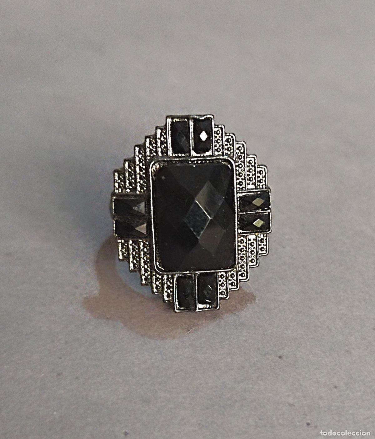 Joyeria: Anillo g&oacute;tico, con cristal negro. - Foto 4