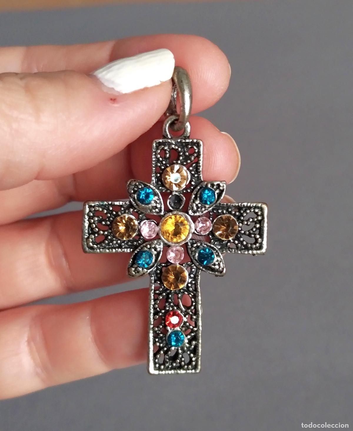 Joyeria: Colgante de cruz plateado. - Foto 2