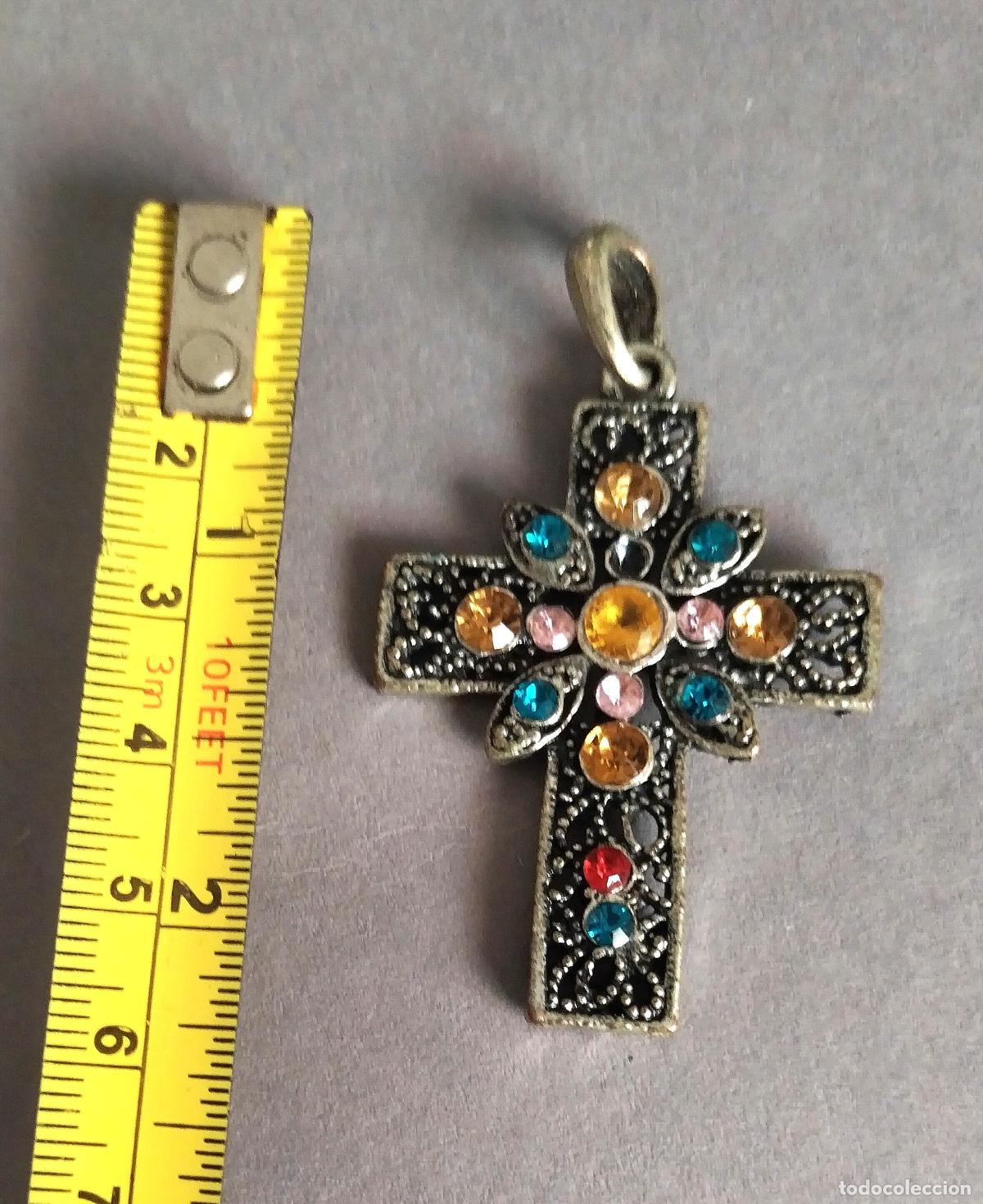 Joyeria: Colgante de cruz plateado. - Foto 3