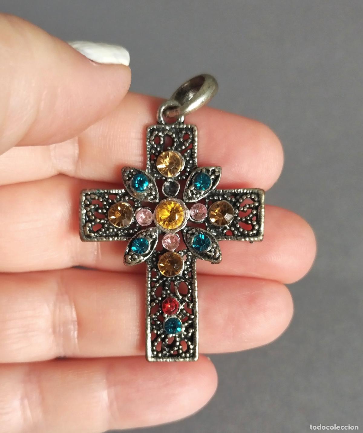 Joyeria: Colgante de cruz plateado. - Foto 4