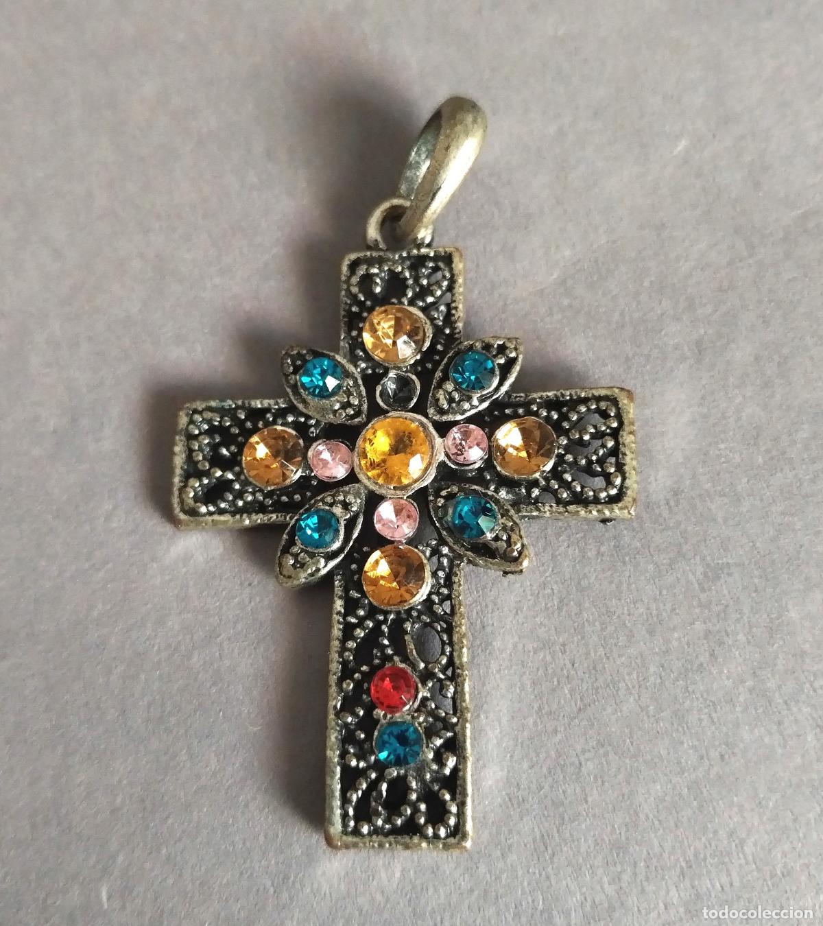 Joyeria: Colgante de cruz plateado. - Foto 1