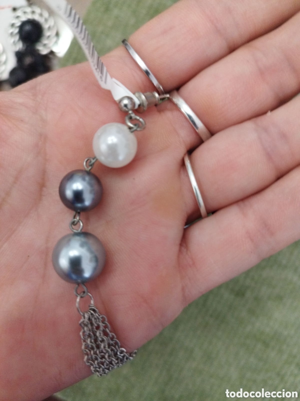 Joyeria: Pendientes tres perlas blancas y grises plateado - Foto 2