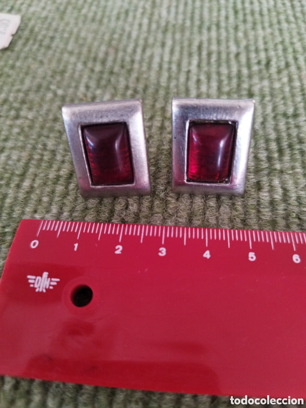 Joyeria: Pendientes bot&oacute;n plateado rojo - Foto 1