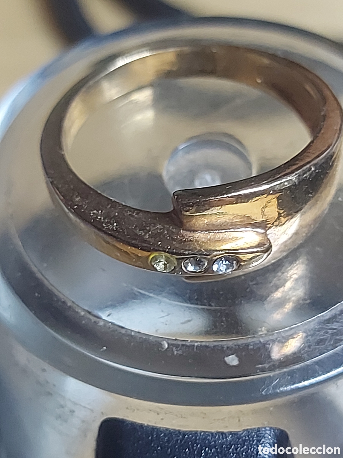 Joyeria: ANILLO DORADO Y PIEDRAS - Foto 1