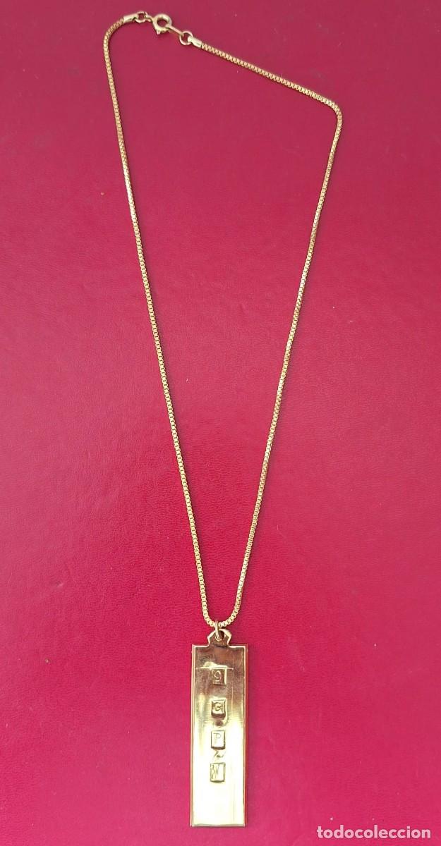 Joyeria: Cadena dorada con colgante rectangular vertical &ndash; Dise&ntilde;o minimalista - Foto 1